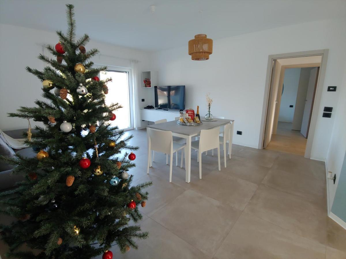 Casa Al Lago Di Tss' - Ampio Giardino Fronte Al Lago - Perfetto Per Famiglie E Gruppi A Calceranica Al Lago Buitenkant foto